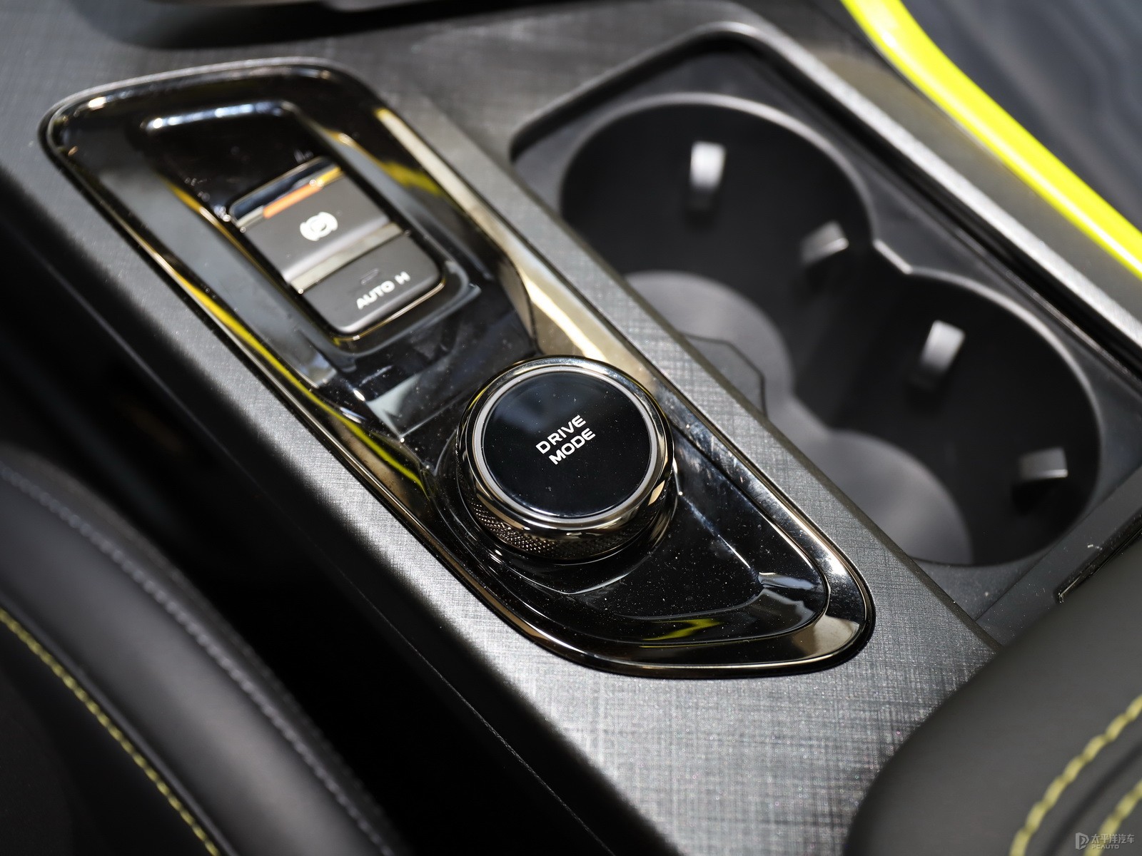 长安UNI-T 2022款 1.5T 运动版 旗舰型内饰